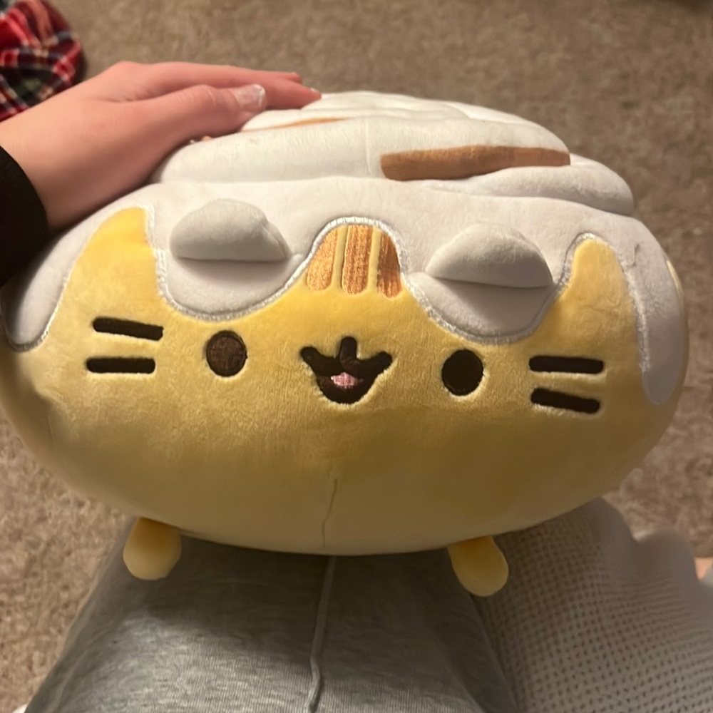 Pusheen Catfe’ Cinnamon Roll Pusheen Plush Squisheen Cat Stuffed Animal